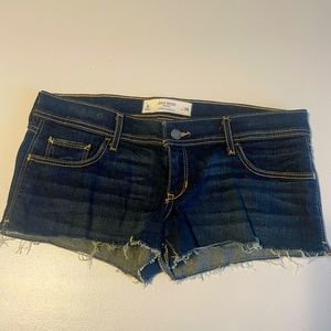 Gilly Hicks Size 6- 28 Low rise Shorts